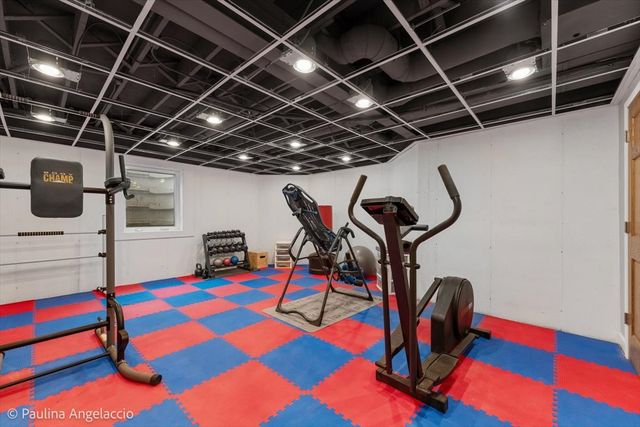 48 W Brentwood Drive, Palatine, IL 60074