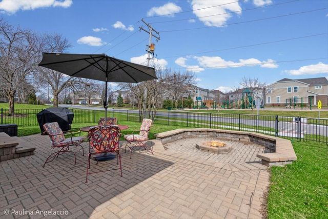 48 W Brentwood Drive, Palatine, IL 60074