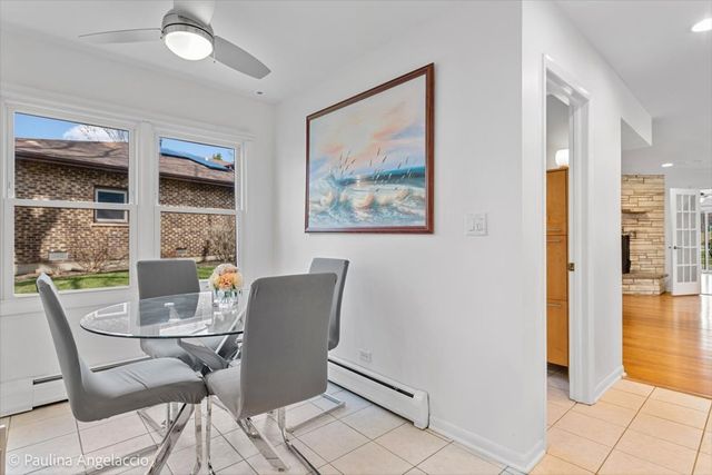 48 W Brentwood Drive, Palatine, IL 60074