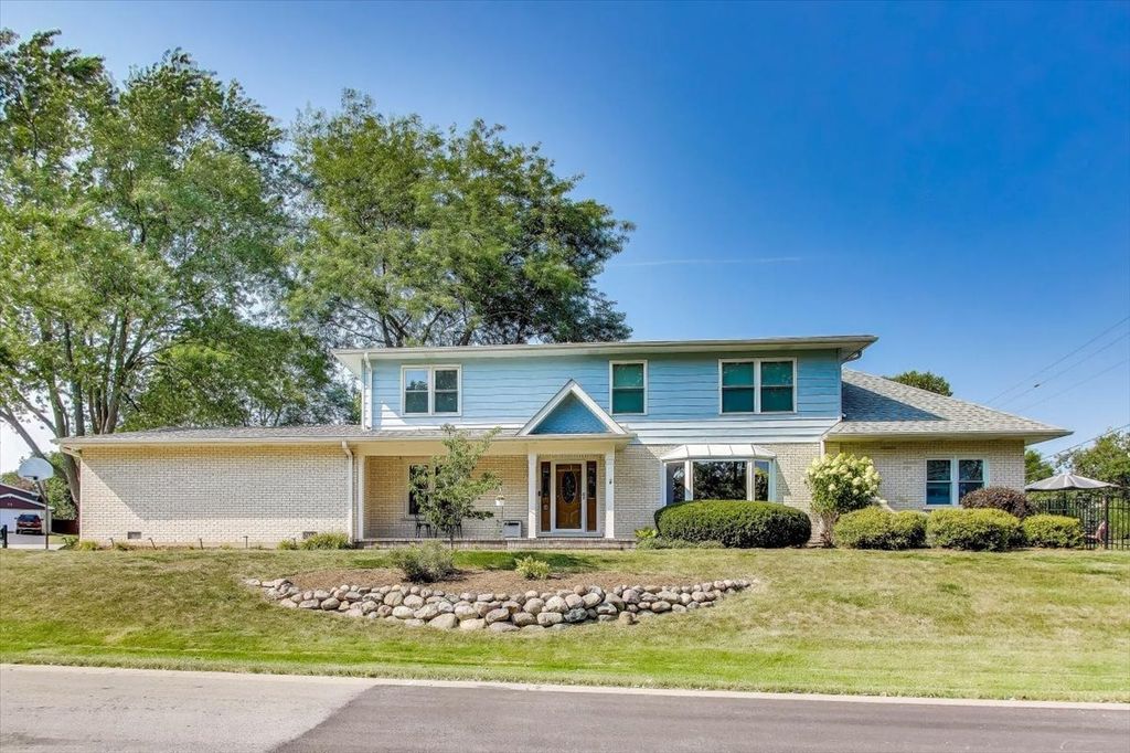 48 W Brentwood Drive, Palatine, IL 60074