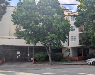 288 Whitmore Street 316, Oakland, CA 94611