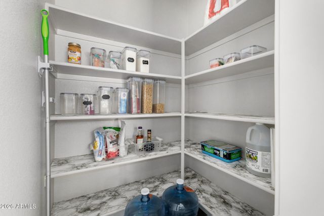 1021 W HEARNE Way, Gilbert, AZ 85233