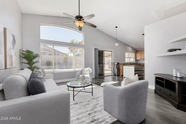 1021 W HEARNE Way, Gilbert, AZ 85233