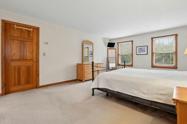 10 Sadler Road, Upton, MA 01568