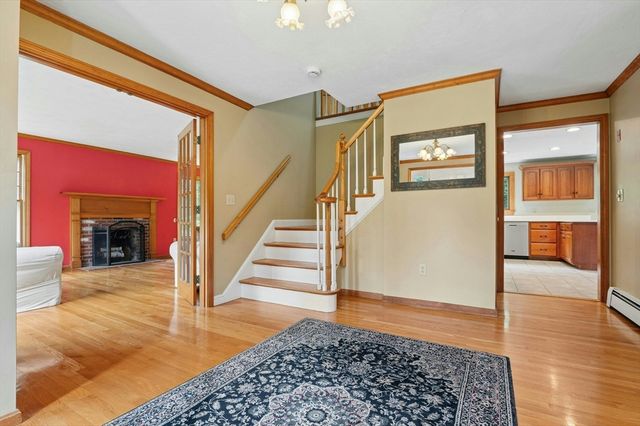 10 Sadler Road, Upton, MA 01568