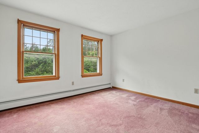10 Sadler Road, Upton, MA 01568
