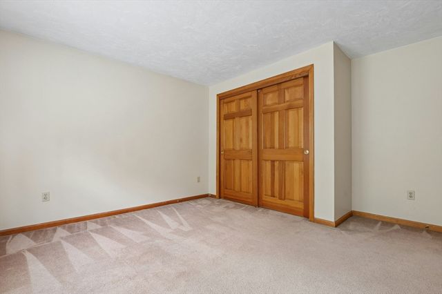 10 Sadler Road, Upton, MA 01568