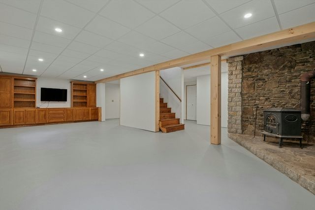 10 Sadler Road, Upton, MA 01568
