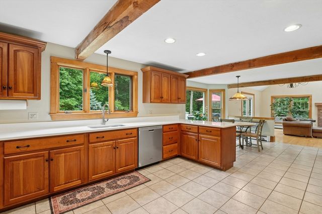10 Sadler Road, Upton, MA 01568
