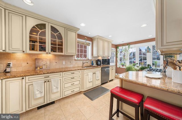 126 IVY ROCK LN, Havertown, PA 19083