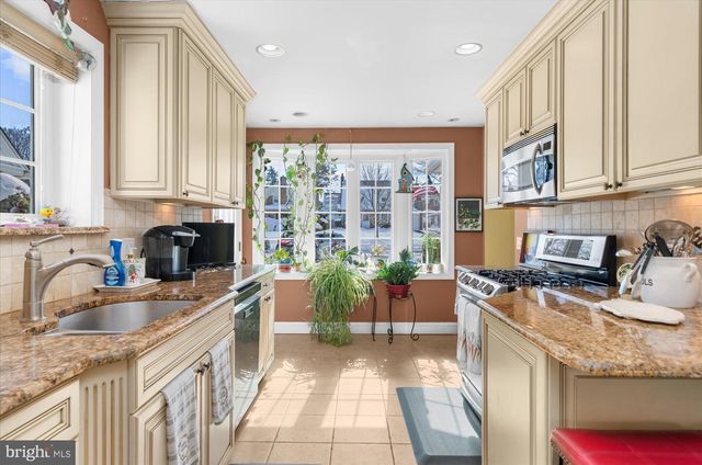 126 IVY ROCK LN, Havertown, PA 19083