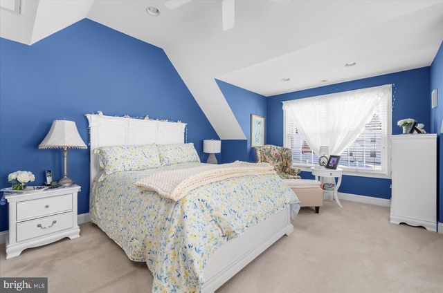 126 IVY ROCK LN, Havertown, PA 19083