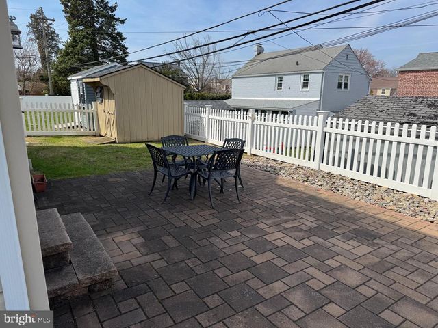 126 IVY ROCK LN, Havertown, PA 19083