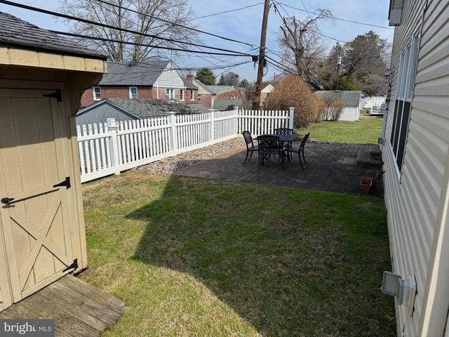 126 IVY ROCK LN, Havertown, PA 19083