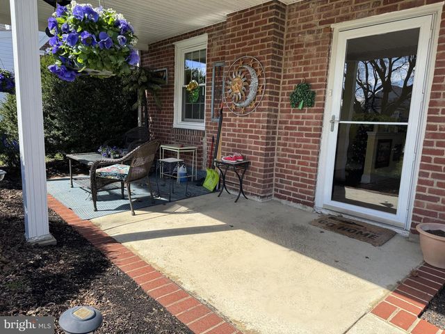 126 IVY ROCK LN, Havertown, PA 19083