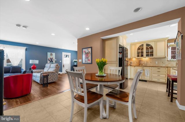 126 IVY ROCK LN, Havertown, PA 19083