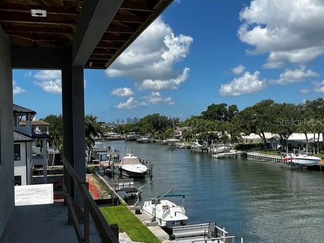 2051 ILLINOIS AVENUE NE, St Petersburg, FL 33703