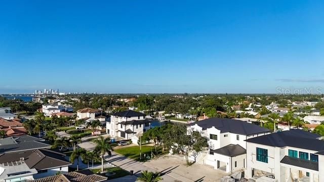 2051 ILLINOIS AVENUE NE, St Petersburg, FL 33703