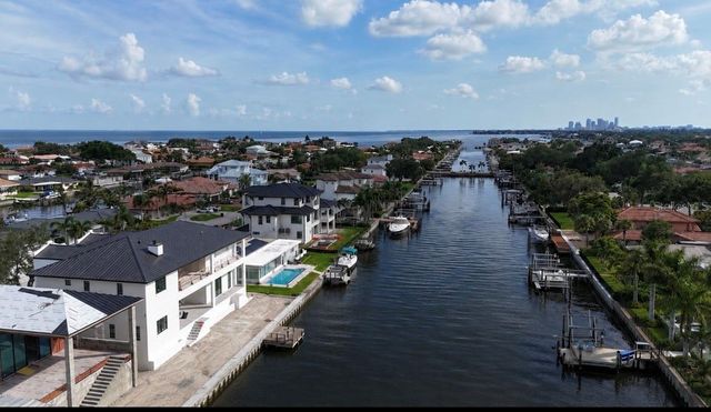 2051 ILLINOIS AVENUE NE, St Petersburg, FL 33703