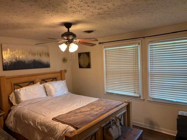 546 Westminister LN, Salem, VA 24153