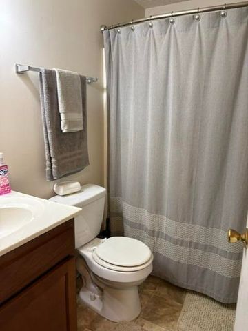 546 Westminister LN, Salem, VA 24153