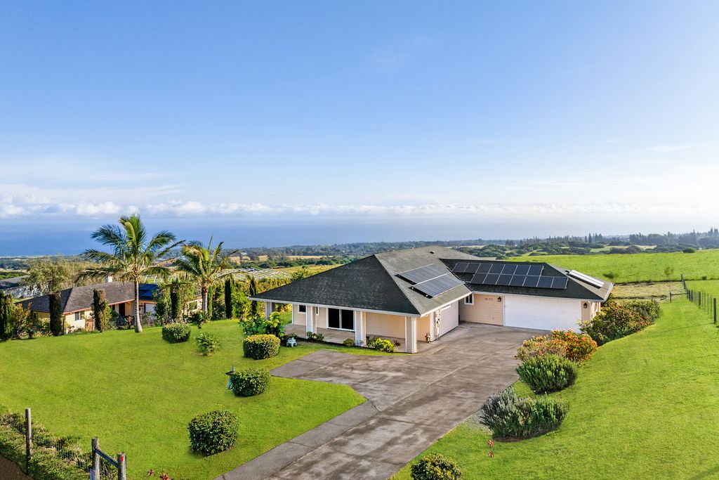 Image 1 of property listing at 56-771 KUALAPA PL, Hawi, HI 96719