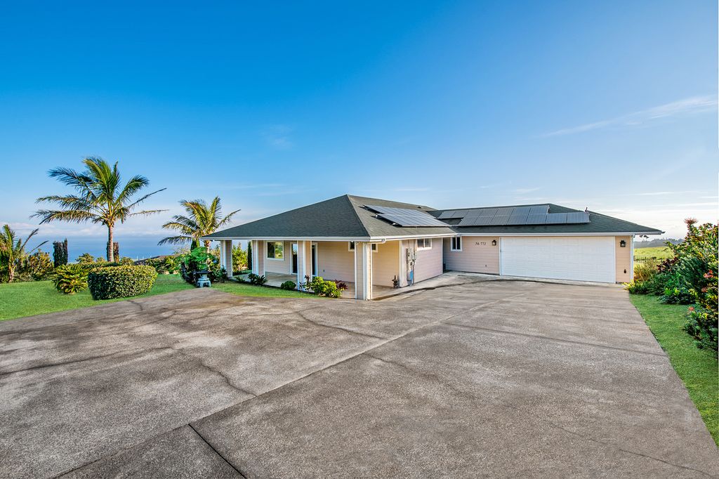 Image 2 of property listing at 56-771 KUALAPA PL, Hawi, HI 96719