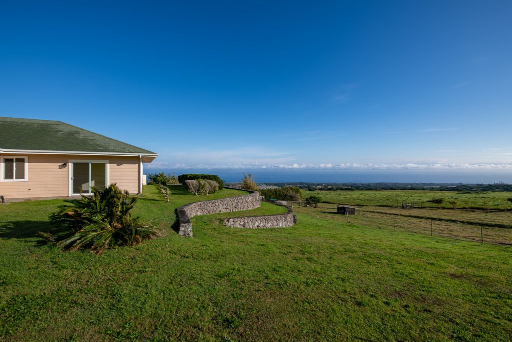 Image 24 of property listing at 56-771 KUALAPA PL, Hawi, HI 96719