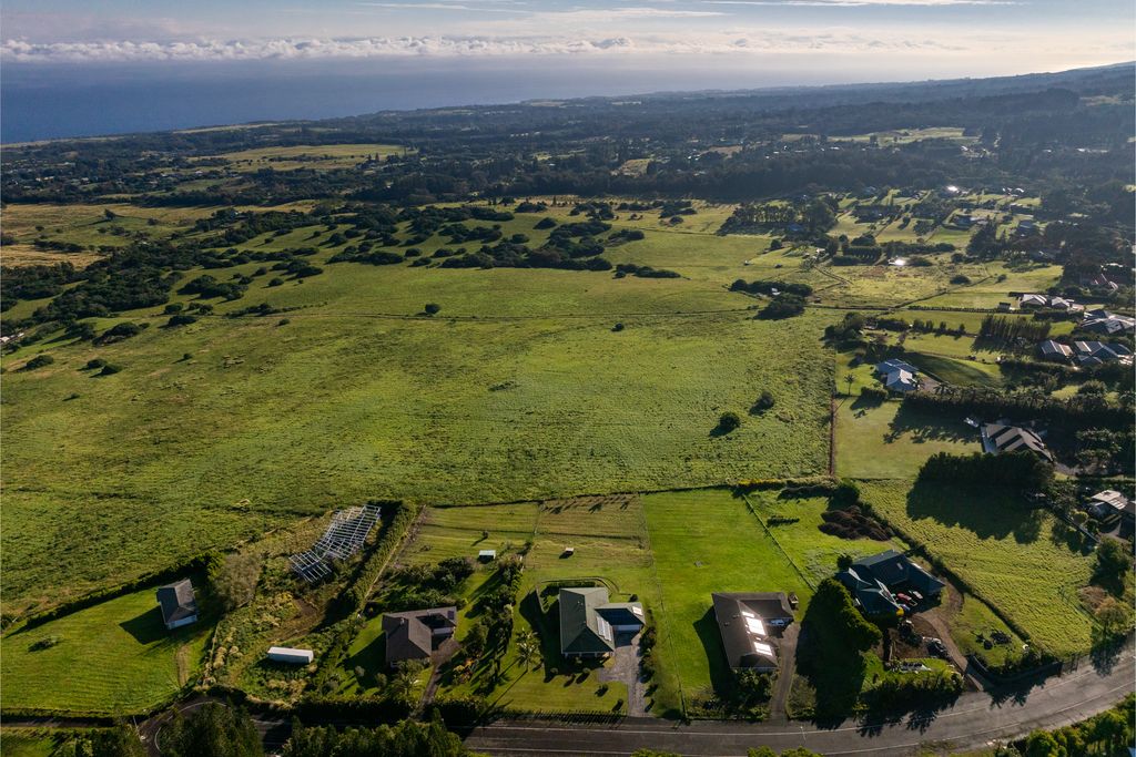 Image 28 of property listing at 56-771 KUALAPA PL, Hawi, HI 96719