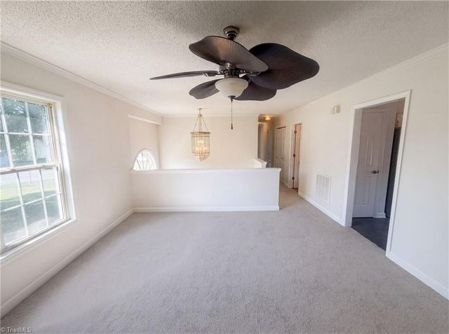 109 Briarcreek Drive, Winston-salem, NC 27107