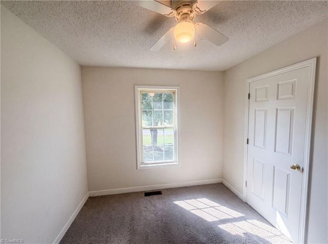 109 Briarcreek Drive, Winston-salem, NC 27107