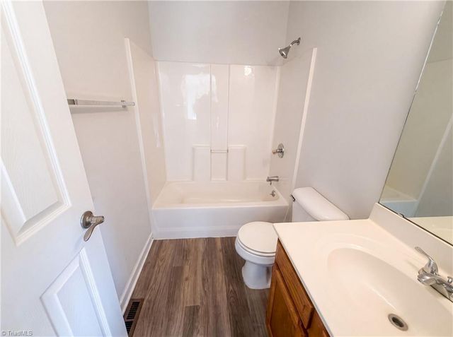 109 Briarcreek Drive, Winston-salem, NC 27107