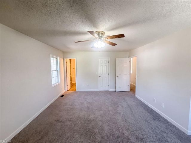 109 Briarcreek Drive, Winston-salem, NC 27107