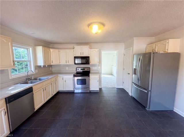 109 Briarcreek Drive, Winston-salem, NC 27107