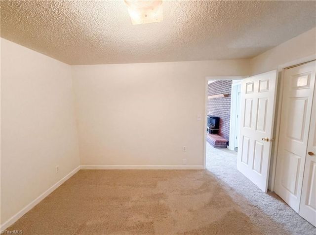 109 Briarcreek Drive, Winston-salem, NC 27107