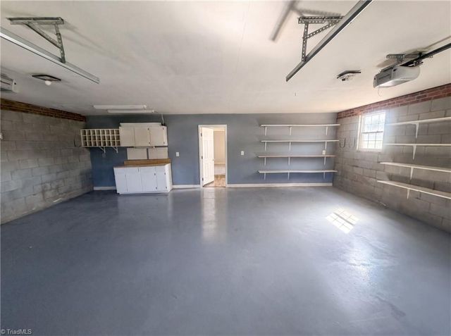 109 Briarcreek Drive, Winston-salem, NC 27107