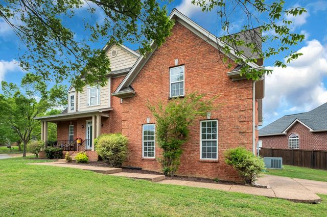 613 Regent Park Dr, Mount Juliet, TN 37122