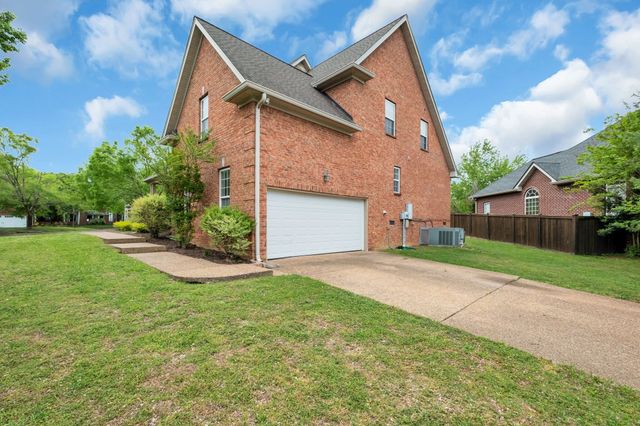 613 Regent Park Dr, Mount Juliet, TN 37122