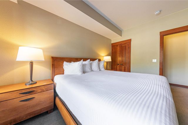 1985 Olympic Valley Rd Unit 418, Olympic Valley, CA 96146