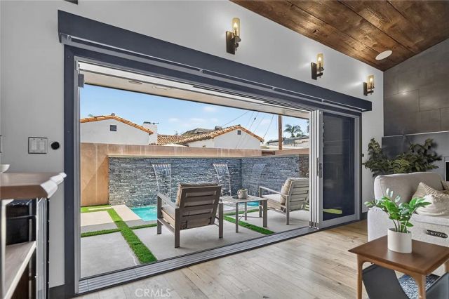 56 The Colonnade, Long Beach, CA 90803