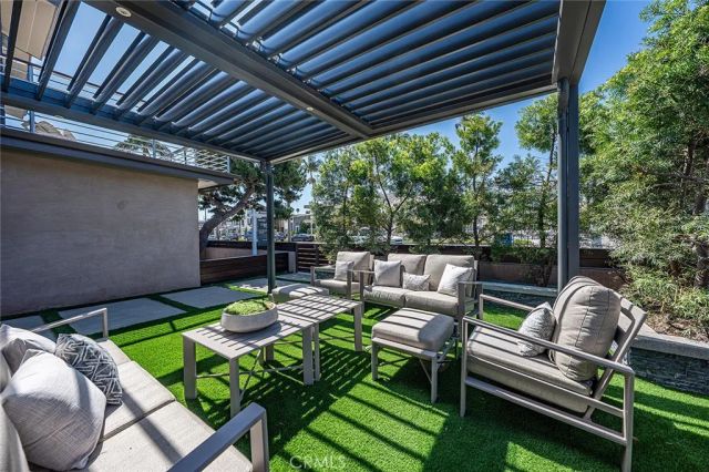 56 The Colonnade, Long Beach, CA 90803