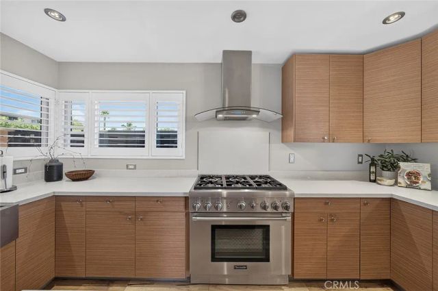 56 The Colonnade, Long Beach, CA 90803