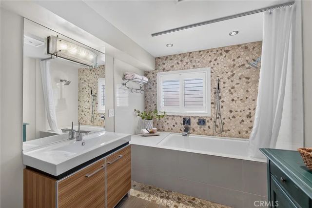 56 The Colonnade, Long Beach, CA 90803