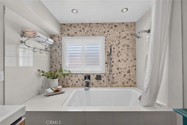 56 The Colonnade, Long Beach, CA 90803