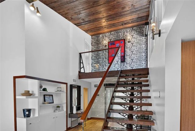 56 The Colonnade, Long Beach, CA 90803