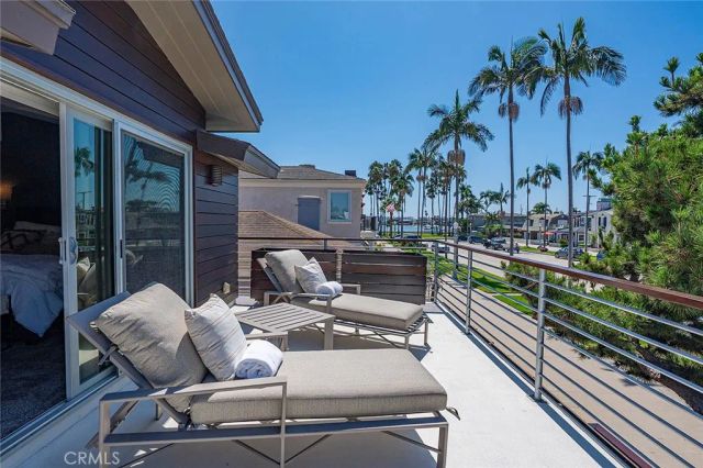 56 The Colonnade, Long Beach, CA 90803
