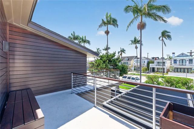 56 The Colonnade, Long Beach, CA 90803
