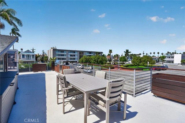 56 The Colonnade, Long Beach, CA 90803