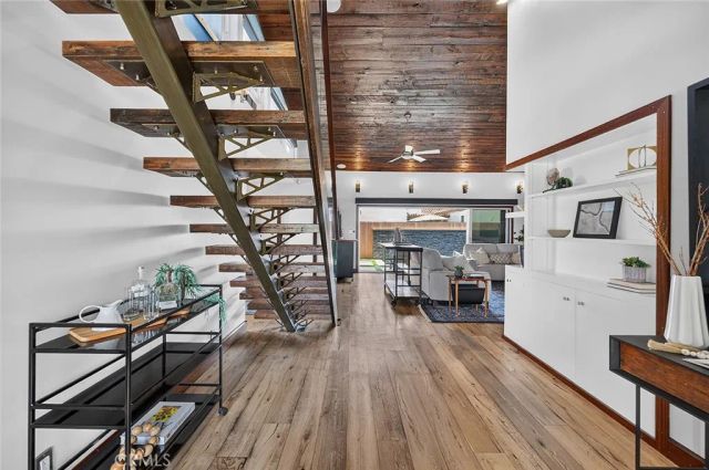 56 The Colonnade, Long Beach, CA 90803