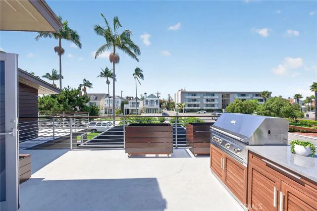 56 The Colonnade, Long Beach, CA 90803